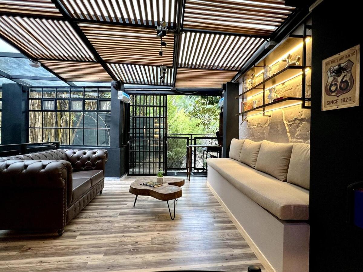 Nowa The Cave - Mancave, Pool & Arcade, By Lleras Park * Medellín